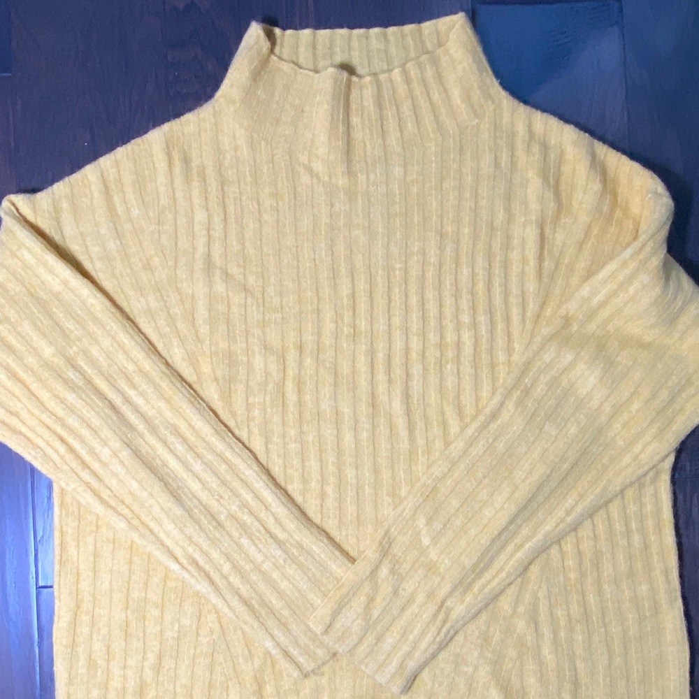 Old Navy. Yellow sweater. Size small.